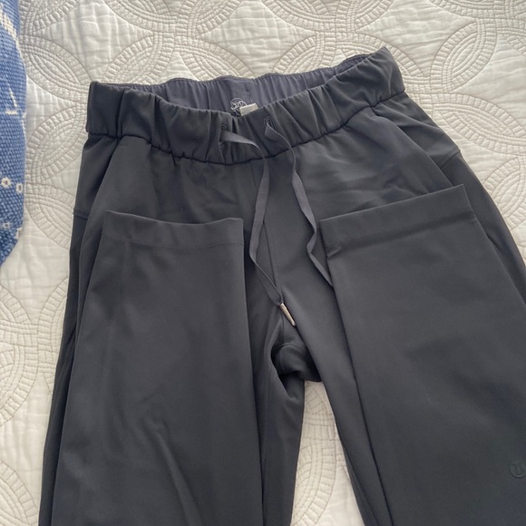Lulu lemon joggers - Picture 1 of 3